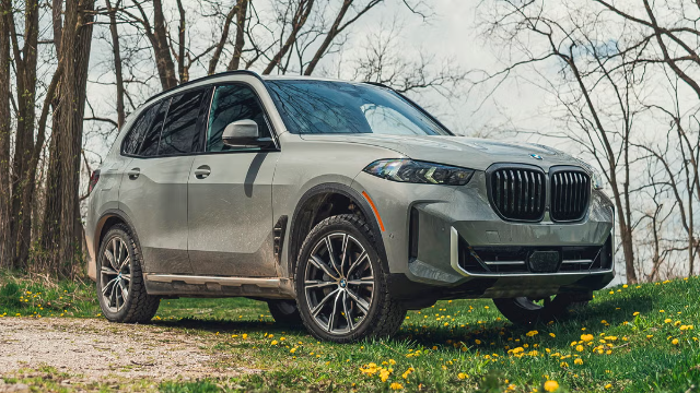 Kemewahan SUV Premium: Eksplorasi Mendalam Dunia BMW X5